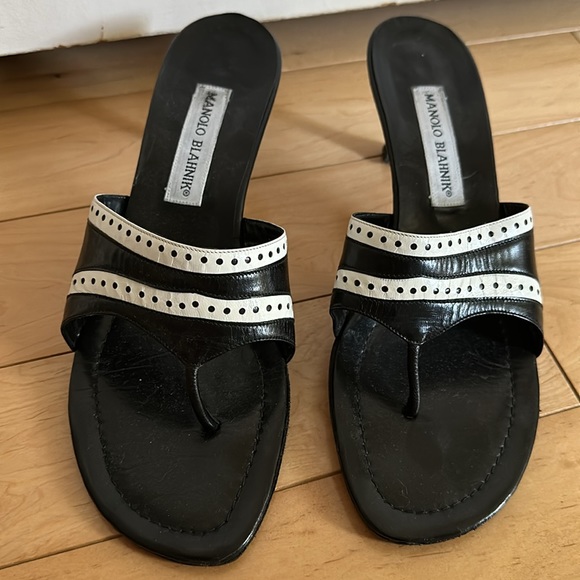 Manolo Blahnik Kitten Heels - Picture 3 of 4